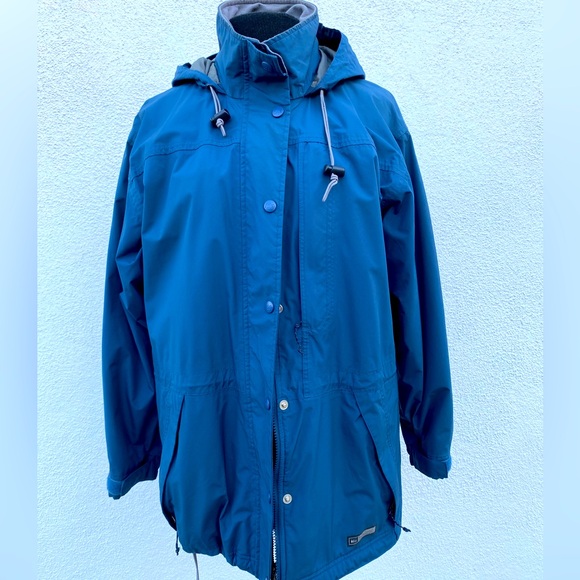 REI - Women’s warm Jacket - Picture 10 of 10